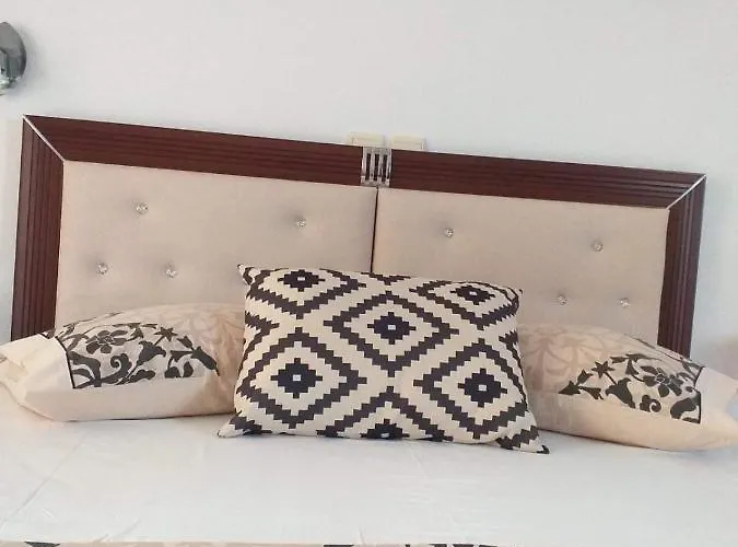 艾里达公寓 公寓 *